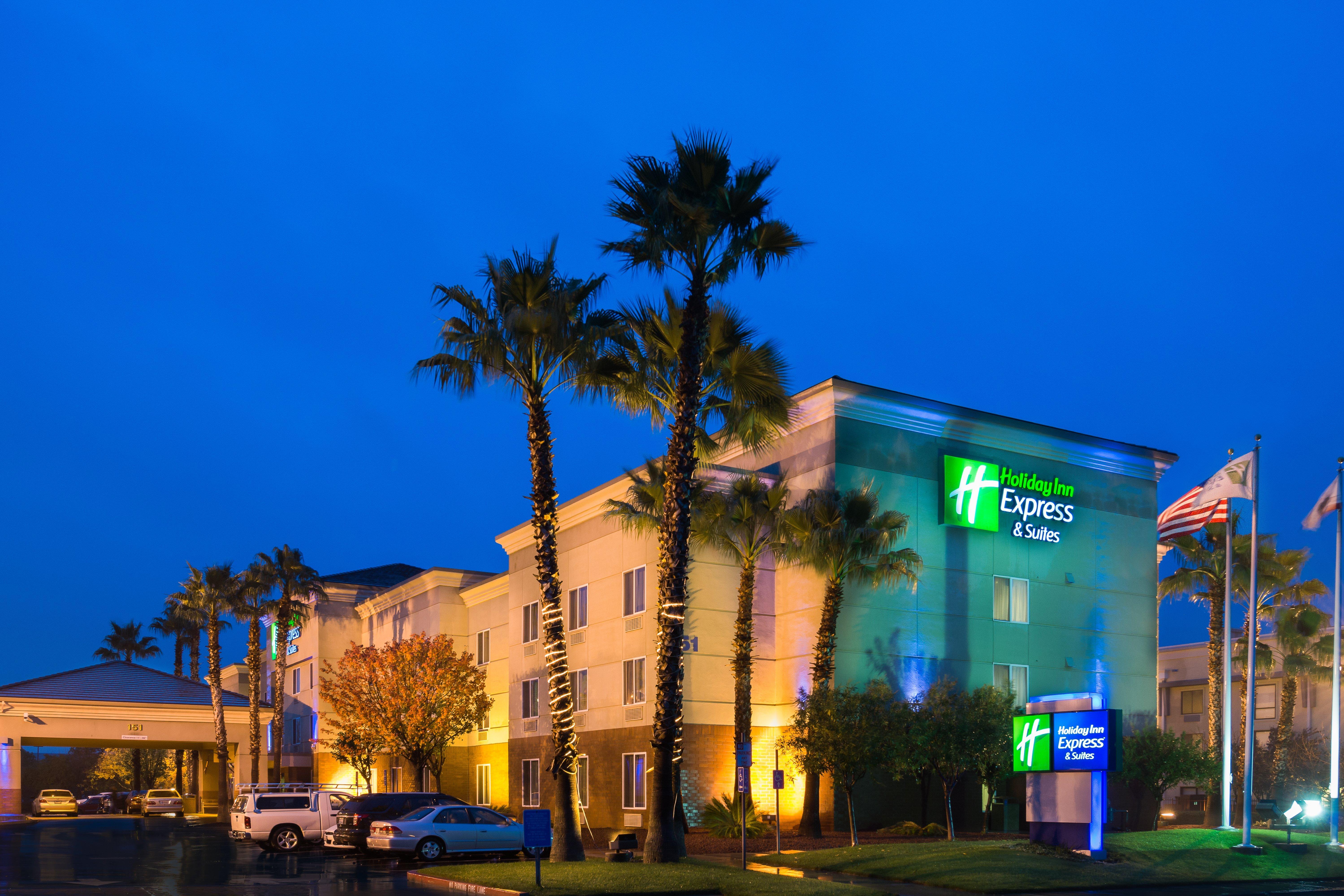 Holiday Inn Express Hotel & Suites Vacaville, An Ihg Hotel Exterior photo